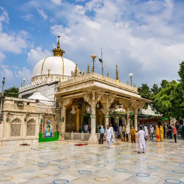 Sarwar Sharif Dargah