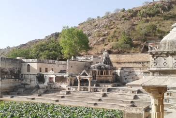 Ajmer to Eklingji Temple distance